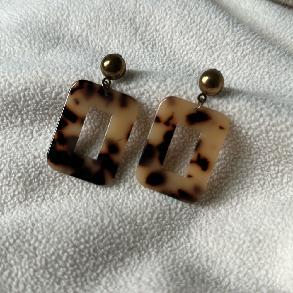 Rectangular Tortoise Shell Earrings - image 1